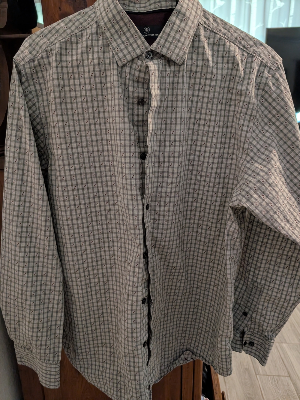 Hart Schaffner Marx Men's Light Gray Plaid Button-Down Shirt